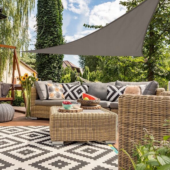Aktive POLIESTER TRIANGLE GARDEN CANO