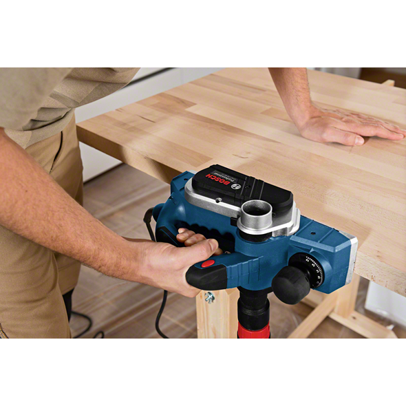Bosch Strug GHO 26-82 D 630 W
