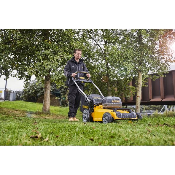 Kosiarka akumulatorowa Dewalt DCMW564N