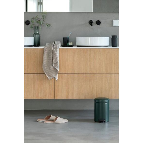 Kosz na śmieci Brabantia New Icon na pedał zielony (304002)