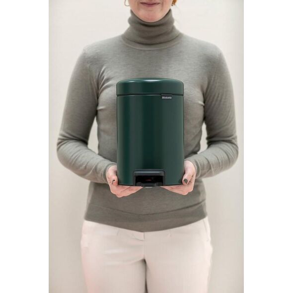 Kosz na śmieci Brabantia New Icon na pedał zielony (304002)