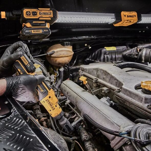 Dewalt DEWALT GRZECHOTKA 12V 3/8" 81Nm 1x2,0Ah DCF503D1