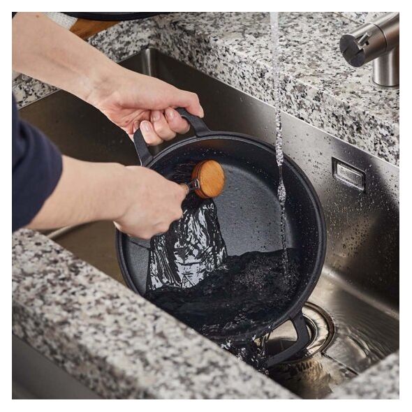 Patelnia Fiskars Norden cast iron pan, 28 cm
