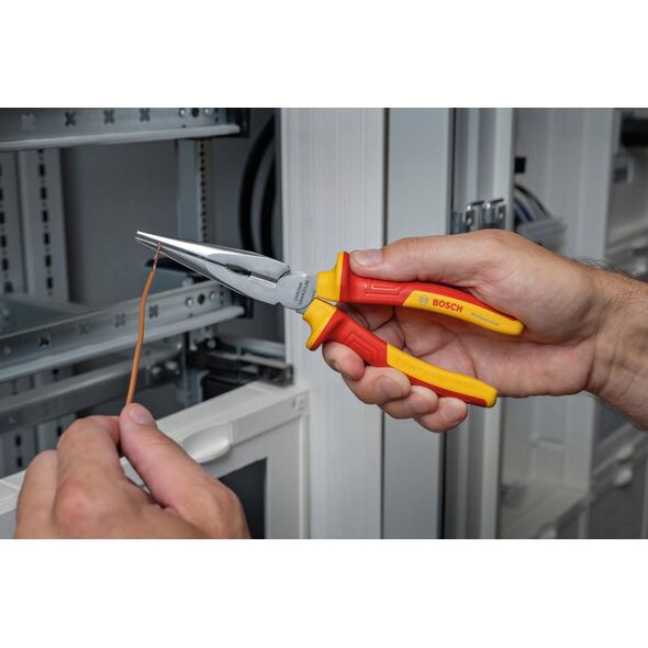 Zestaw narzędzi Bosch Bosch VDE tool set mixed, 7-piece (red/yellow, side cutters, needle-nose pliers, 4 screwdrivers, stripping knife)