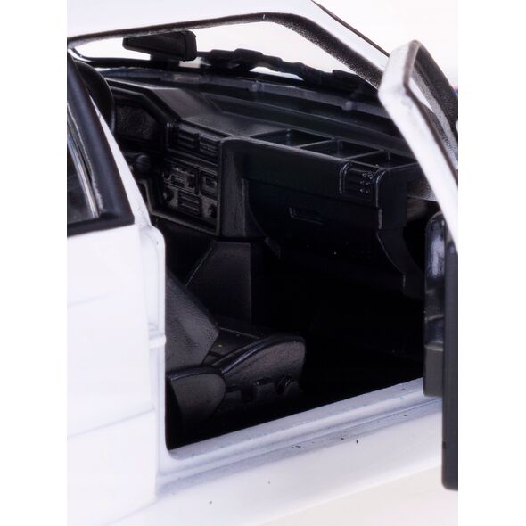 Bburago Bburago BMW M3 1988 Model Vehicle (white)