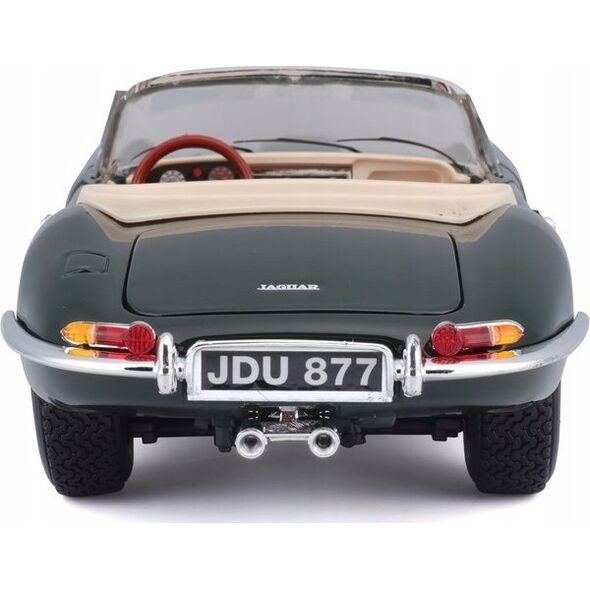 Bburago BBU 1:24 Jaguar XKR-S white 21063W 02696