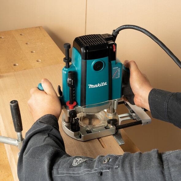 Φρέζα Makita ΑΝΩ ΑΤΡΑΤΟΣ ΦΡΕΖΑΣ 2100W 12mm 14267943 88381782760