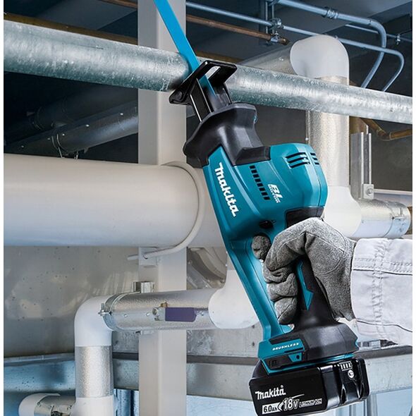 Makita MAKITA.PIŁA SZABLASTA 18V DJR189RTJ 2x5,0Ah