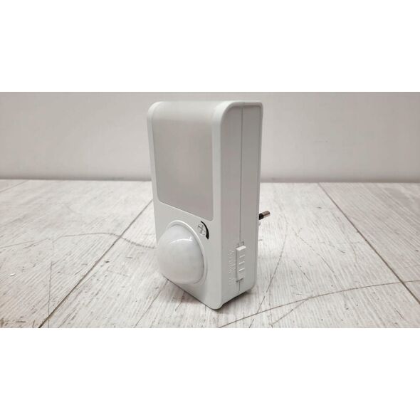 Lampka wtykowa do gniazdka REV REV LED Plug-In Wall Light with Motion Detector 2,5W white