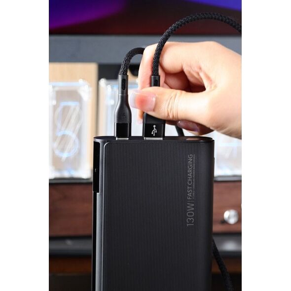 Powerbank Veger VEGER powerbank 25 000 mAh z wbudowanymi kablami Typ C / Lightning PD 130W TCE130 (W2503) czarny