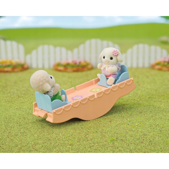 Epoch SYLVANIAN kolorowy autobus 05744