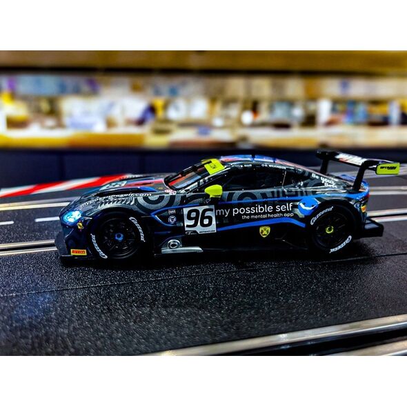 Carrera Carrera Digital 132  20031020 Aston Martin Vantage GT3  OM,96