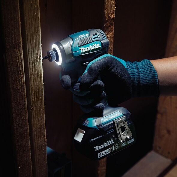 MAKITA IMPACT DRIVER 18V   DTD173RTJ 180Nm 2x5.0Ah