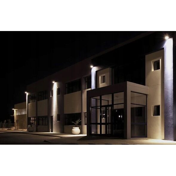 LED floodlight PHILIPS, IP65, 150W, 4000 K, 14250 lm, black, 38.5 x 4.1 x 29.8 cm