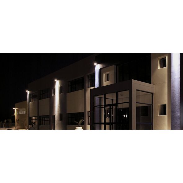 LED floodlight PHILIPS, IP65, 150W, 4000 K, 14250 lm, black, 38.5 x 4.1 x 29.8 cm