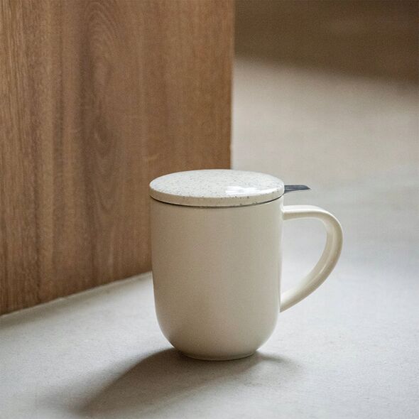 Tea mug with an infuser and lid Loveramics Pro Tea Beige, 300 ml