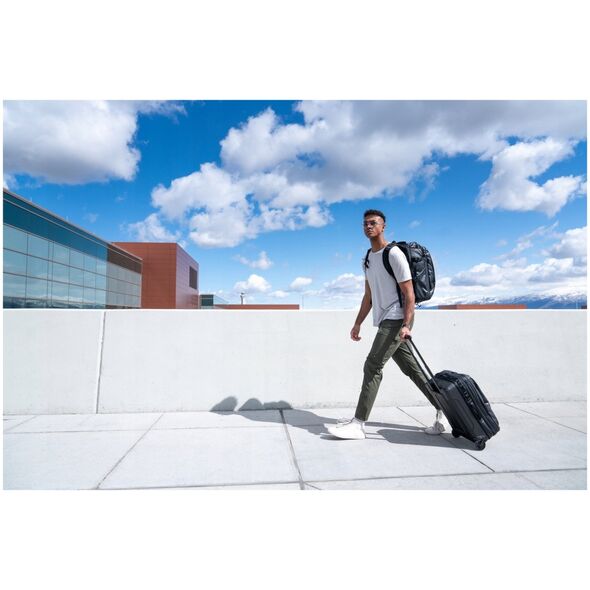 Walizka podróżna Wandrd Transit Carry-On Roller 40 l - czarna