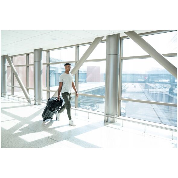 Walizka podróżna Wandrd Transit Carry-On Roller 40 l - czarna