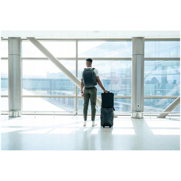 Walizka podróżna Wandrd Transit Carry-On Roller 40 l - czarna