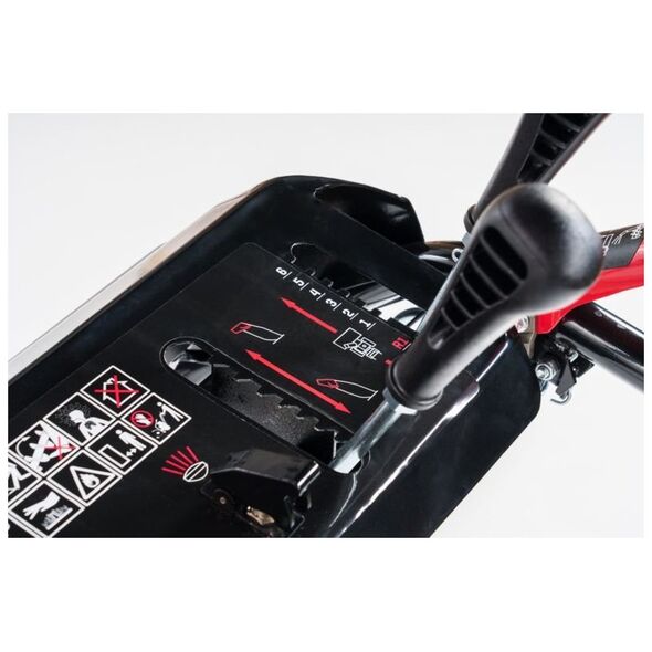 NAC SNOW THROWER 212cc 76cm ELECTRIC STARTER COMBUSTION DRIVE