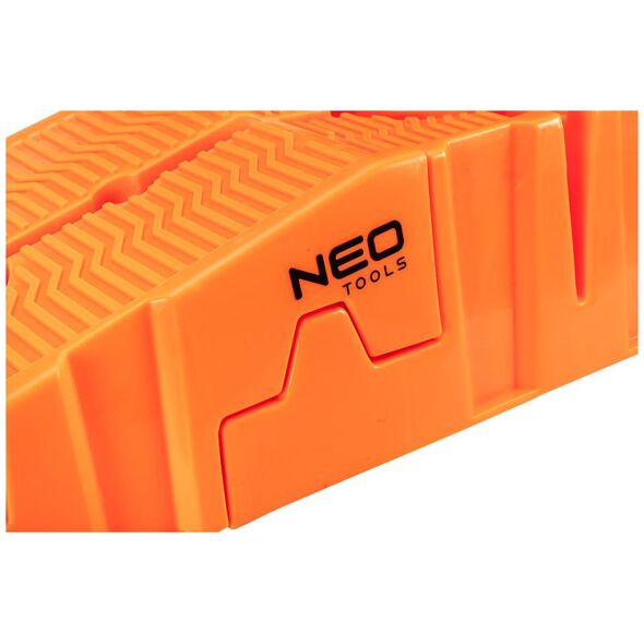 Neo Najazd samochodowy 2szt., kompozytowe, 3000kg para