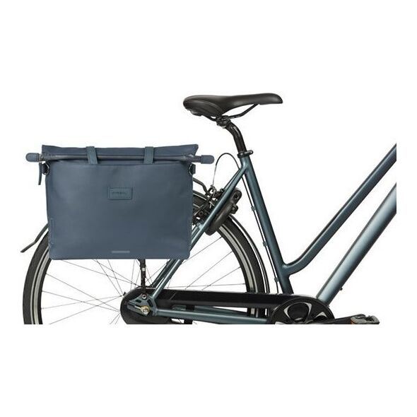 Torba BASIL MANHATTAN COMMUTER BICYCLE LAPTOP BAG, HOOK-ON, 12L, Wodoodporna, Navy (NEW 2025)