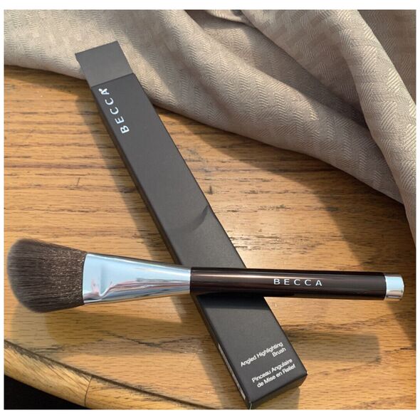 Becca Becca, BECCA, Angled Cut, Highlighter Brush For Women 13424987 9331137020243