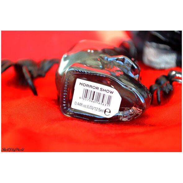 Makeup Revolution Makeup Revolution, Skull Edition, Nail Polish, Horror Show, 12,5 ml για γυναίκες 13078151 5057566165631
