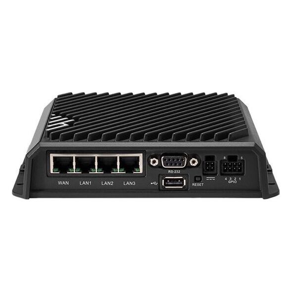 Cradlepoint R1900 5G Modem SFP Module με 1Y NC Mob EssAdv 13401604 810007807317