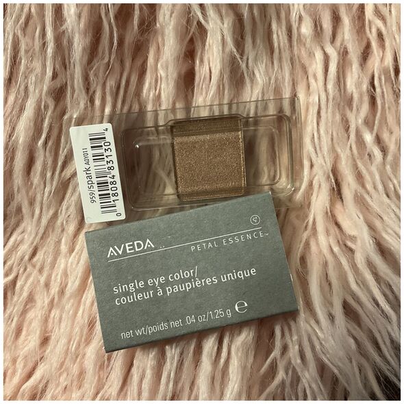 Aveda Aveda, Petal Essence, Natural, Shining, Eyeshadow Powder, 945, Aurora, 1.25 g For Women