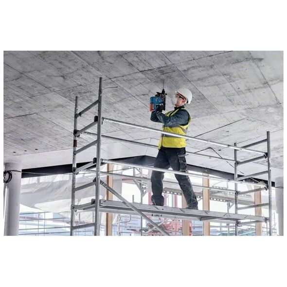 Młotowiertarka Bosch Bosch Cordless Hammer Drill GBH 18V-24 C Professional solo, 18V (blue/black, without battery and charger, with Bluetooth, in L-BOXX)