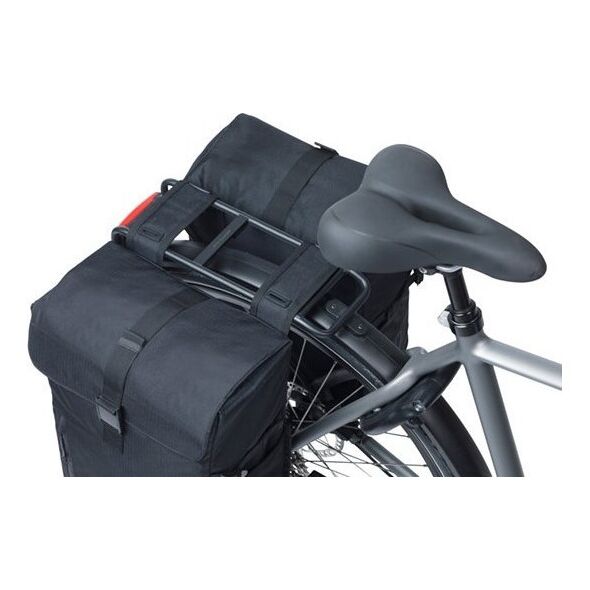 Sakwy BASIL MOVE DOUBLE BICYCLE BAG, UNIVERSAL BRIDGE, 30L, Wodoodporna, Black (NEW 2025)