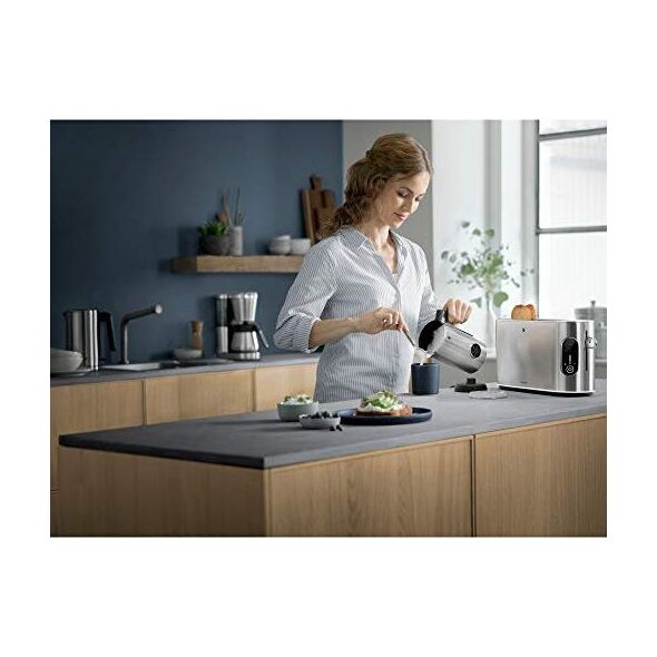 Spieniacz do mleka WMF Spieniacz mleka WMF Lumero design, elektryczny, mikser frappe, 100-250 ml, wyświetlacz dotykowy, światło LED, 500 watów, do pianki mlecznej na gorąco i na zimno, gorące mleko, podgrzewacz do mleka, matowa stal nierdzewna