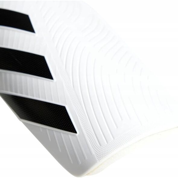 Nagolenniki adidas TIRO SG EU Club JV6751