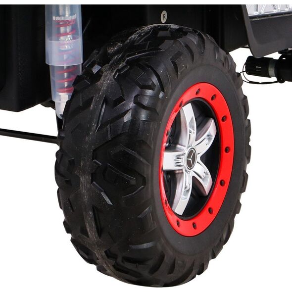 Pojazd Mercedes BENZ UNIMOG Czerwony