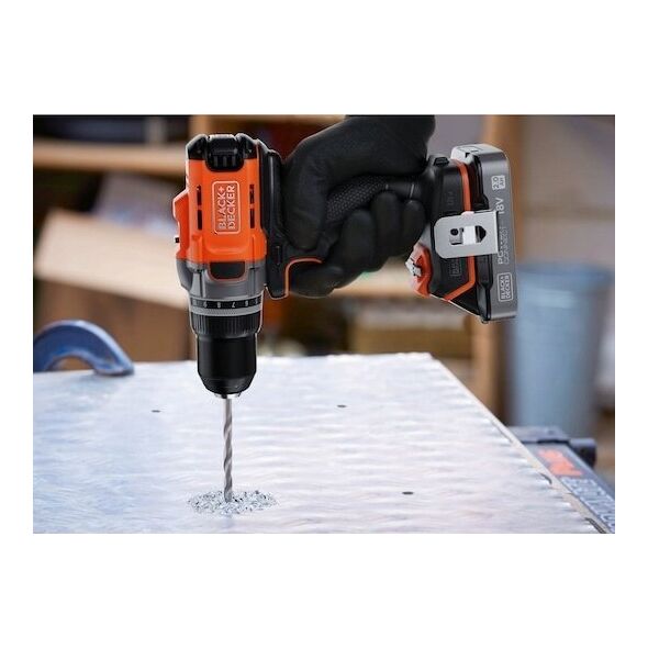 Black&Decker Akku-Bohrschrauber BCD382D1XC 2Ah 18V