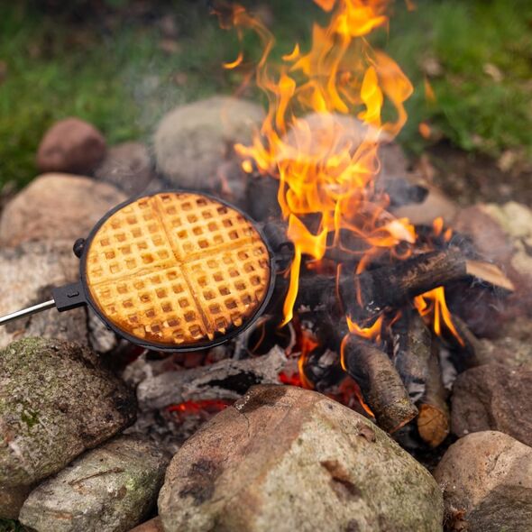 Esschert Design WAFFLE IRON