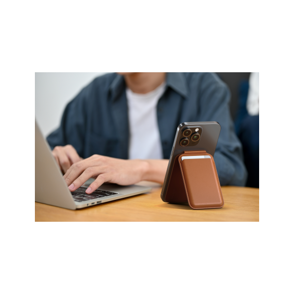 Satechi Vegan-Leather Wallet Stand do Apple iPhone MagSafe brown