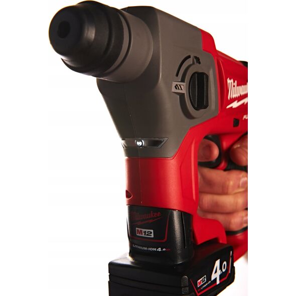 MILWAUKEE.BATTERY HAMMER. M12CH-202C...