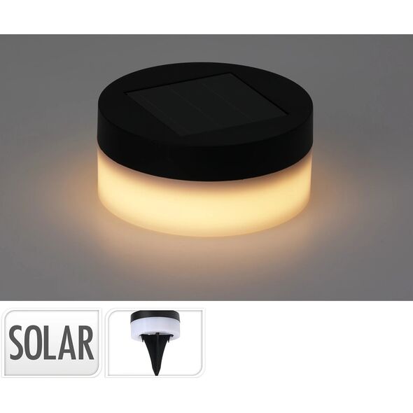 Solarna lampka ogrodowa wbijana w ziemię