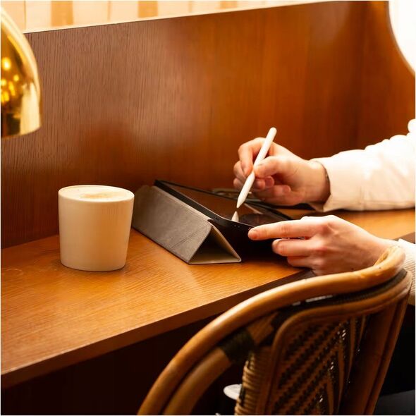 Native Union Active Case - obudowa ochronna z uchwytem na Apple Pencil do iPad Pro 13" M4 (2024) (sandstone)