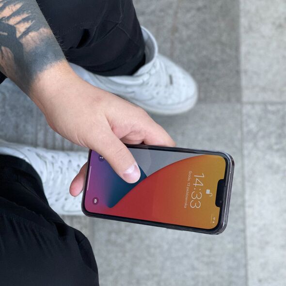 Hurtel Wozinsky super wytrzymałe szkło hartowane Full Glue na cały ekran z ramką Case Friendly iPhone 13 Pro Max czarny