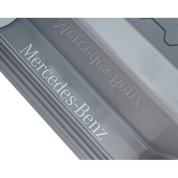 Mercedes Pojazd Mercedes Benz EQG Srebrny