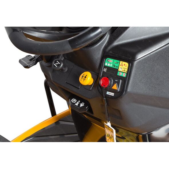 Traktor ogrodowy Cub Cadet XT2 QR106