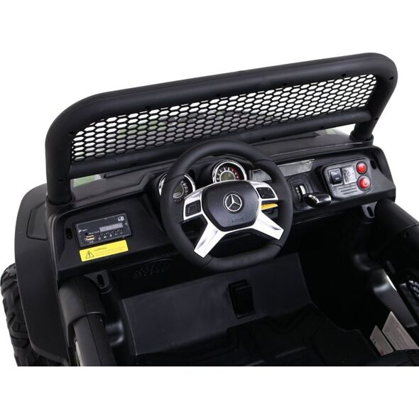 Pojazd Mercedes BENZ UNIMOG Moro