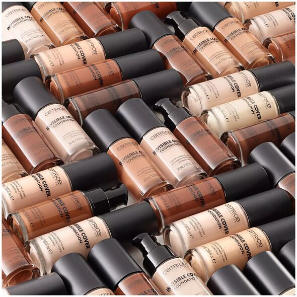 Catrice Invisible Cover Foundation Podkład matujący do twarzy 30ml (025N)