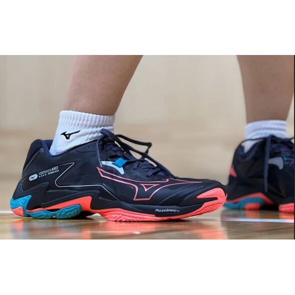 Buty do siatkówki męskie Mizuno WAVE LIGHTNING Z8 (V1GA240006) 44.5