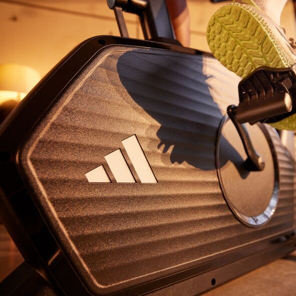 Rower treningowy C-24c Adidas - 32 poziomy regulacji oporu