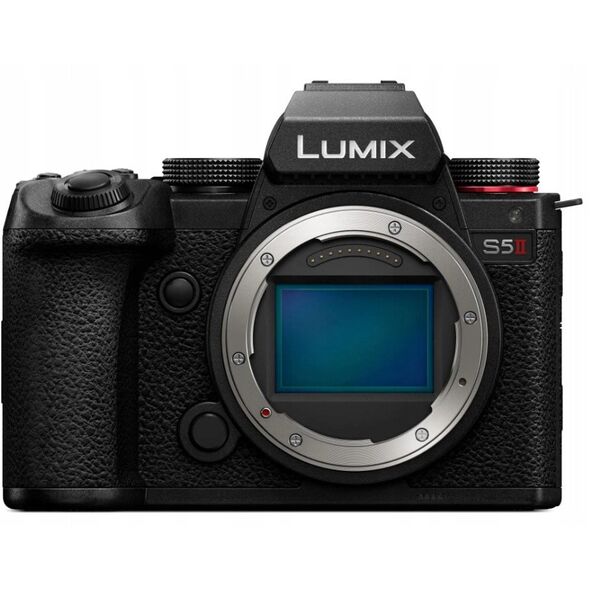 Panasonic Lumix DC-S5 II + 18-40mm