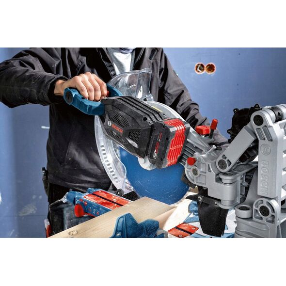 BOSCH. BATTERY 18V 8.0Ah PROCORE18V+ 2pcs. + CHARGER GAL 18V-160